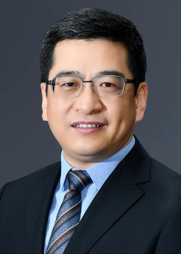 市政协委员陈前斌：让人工智能教育在重庆市中小学落地生根