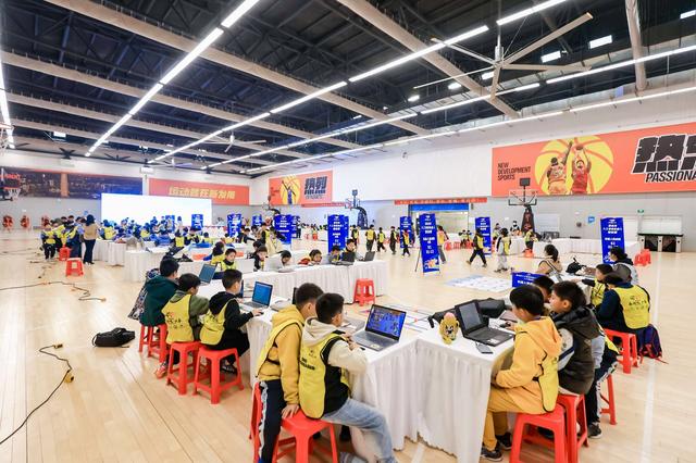 科技与体育的邂逅2024年郑州市人工智能机器人锦标赛举行