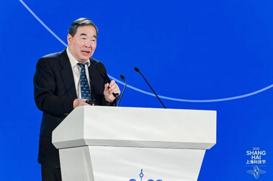 蒲慕明院士：未来数十年会用AI的人取代不会用AI的人